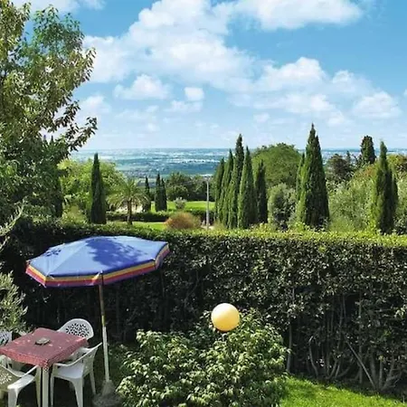 Pace E Relax, Wonderful Villa, Versilia Sea View Дом отдыха Массароза
