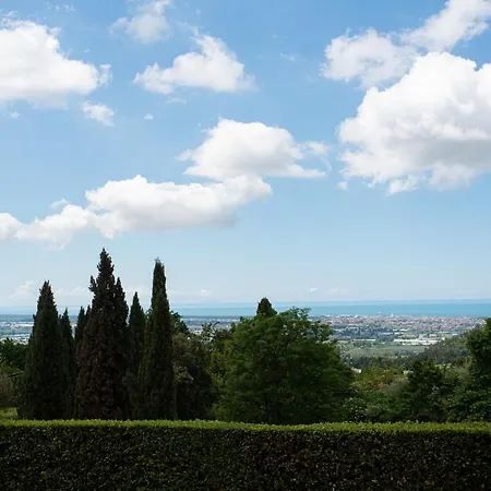 Дом отдыха Pace E Relax, Wonderful Villa, Versilia Sea View *